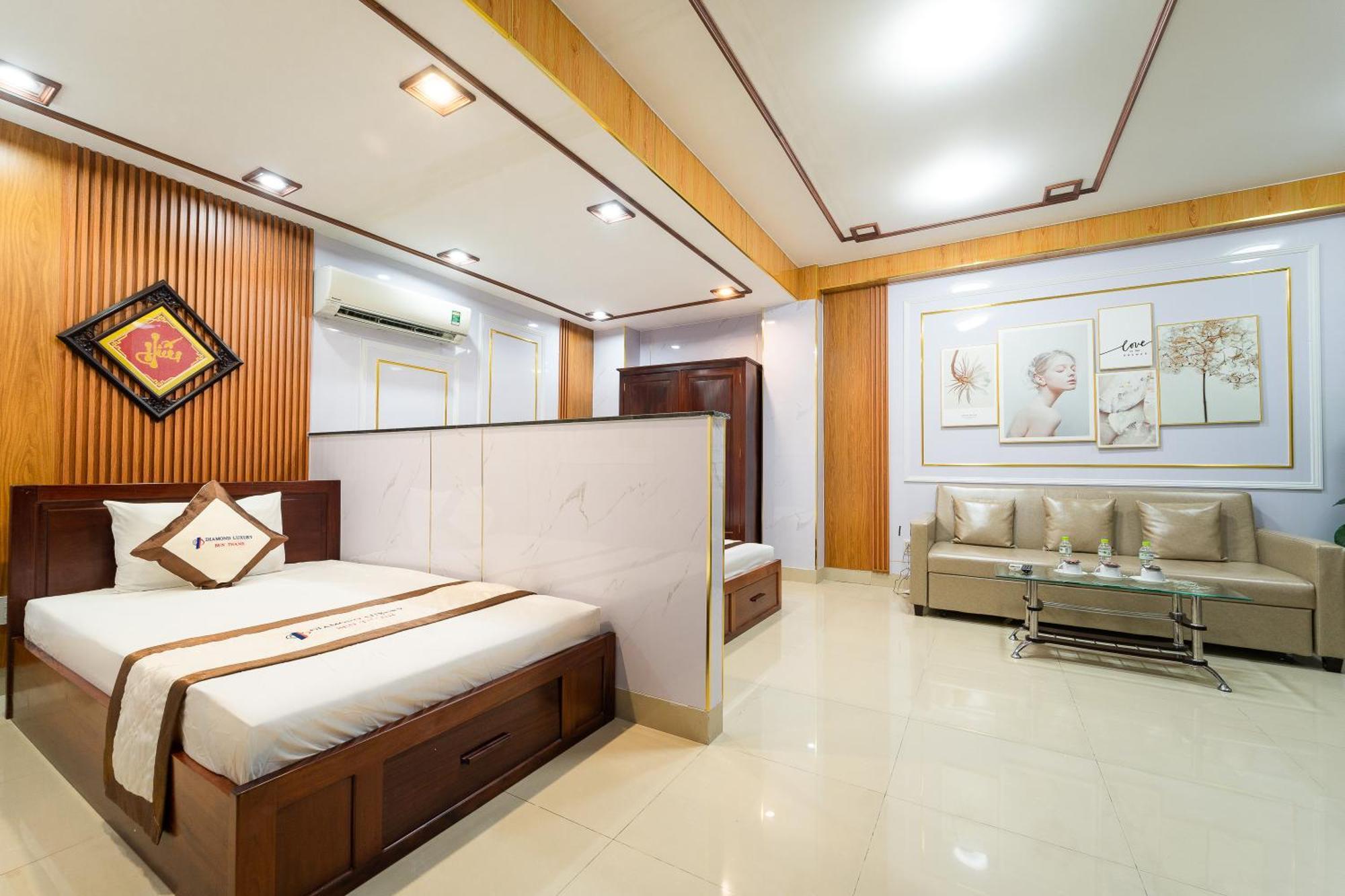 Diamond Luxury Ben Thanh Ho Chi Minh City Exterior photo