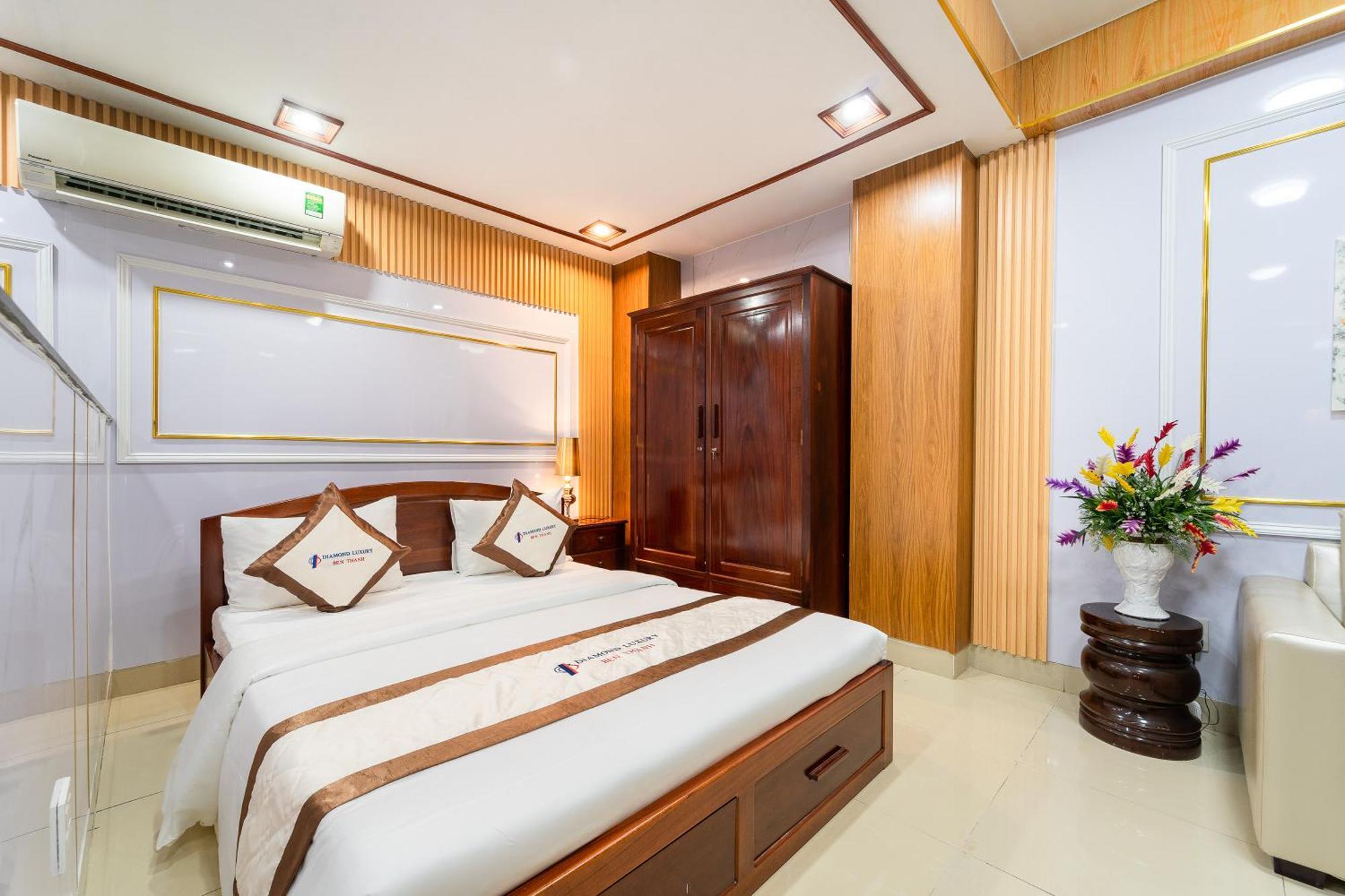 Diamond Luxury Ben Thanh Ho Chi Minh City Exterior photo