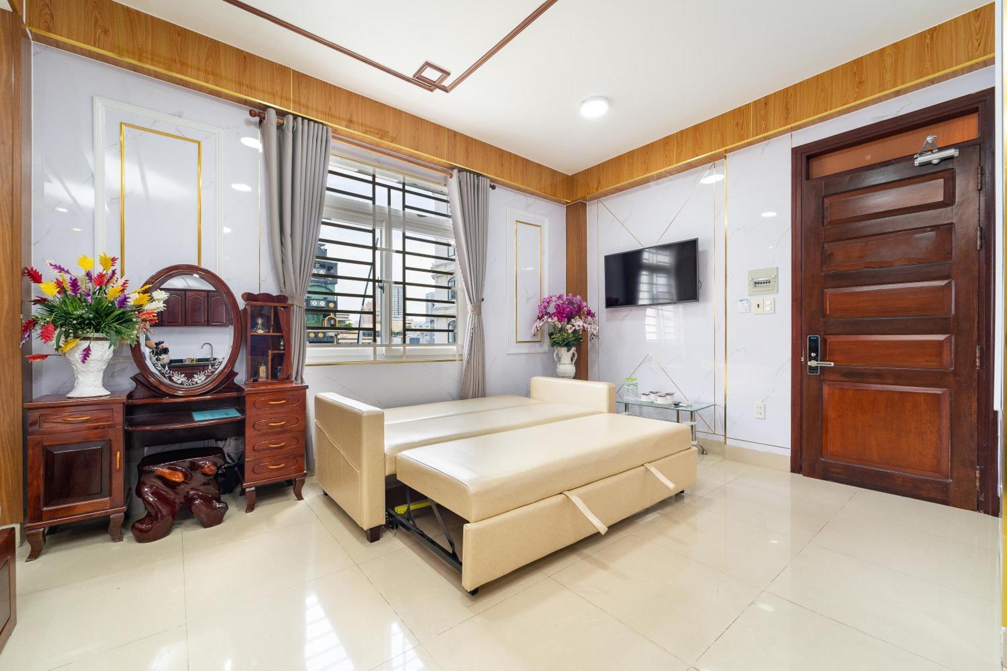Diamond Luxury Ben Thanh Ho Chi Minh City Exterior photo