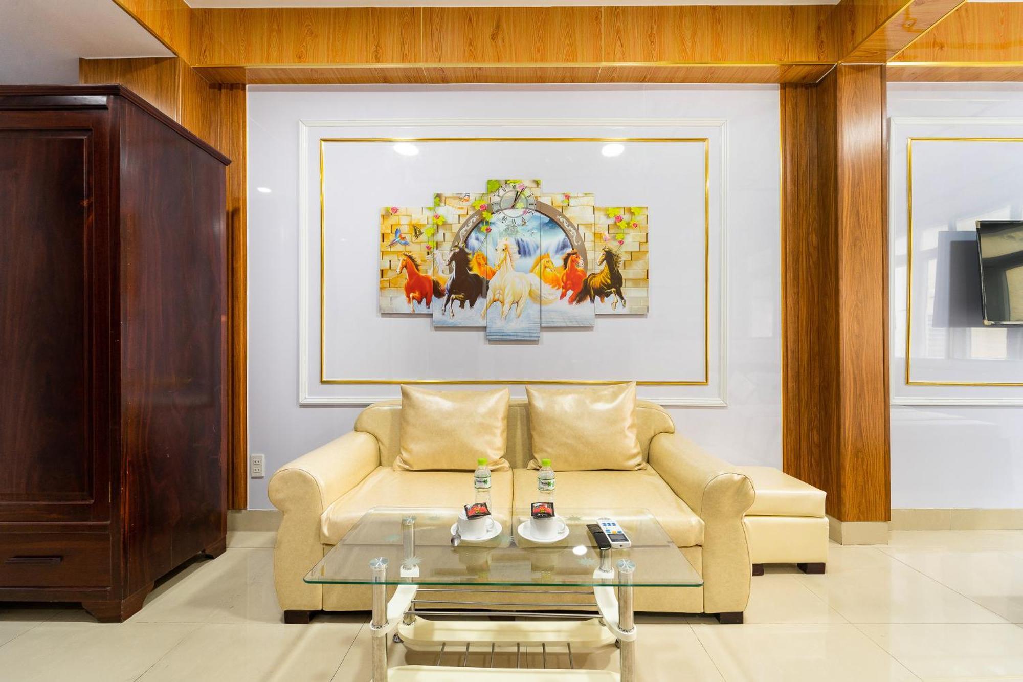 Diamond Luxury Ben Thanh Ho Chi Minh City Exterior photo